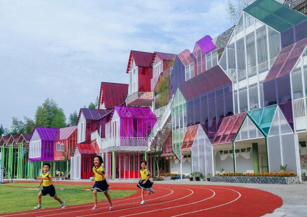 PC板搭建的“中國最美的鄉(xiāng)村小學”